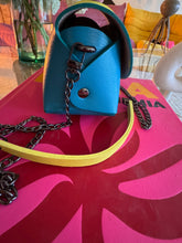 Charger l'image dans la galerie, Sac Bee By Sandra Tout en Cuir Jaune et Bleu ☀️