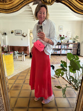 Charger l'image dans la galerie, Sac B en cuir grainé rose fluo Ali 💕💕💕💕🔥🔥🔥