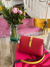 Charger l'image dans la galerie, Sac Bee By Sandra Orangé Corail et sa jolie Patte Jaune Fluo Salsa
