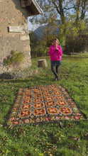 Charger et lire la vidéo dans la visionneuse de la Galerie, Tapis Moldave Vintage Hansel et Gretel 2