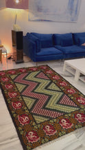 Charger et lire la vidéo dans la visionneuse de la Galerie, Tapis Moldave Vintage Diane 4