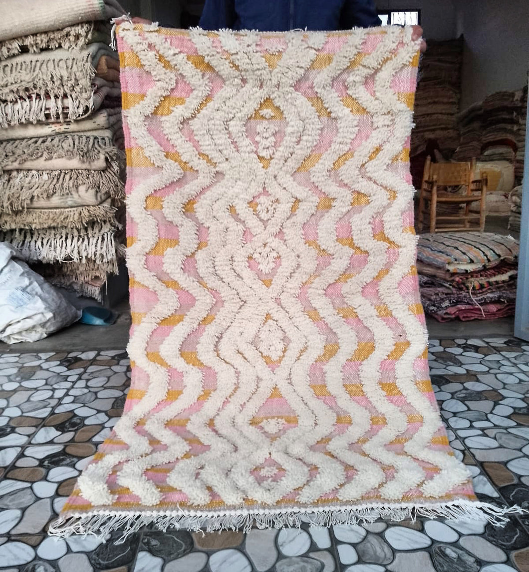 Tapis Béni Ouarain Neuf tissé sur un Kilim Neuf tout en relief Fraise 2