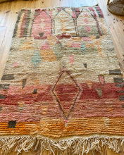 Charger l&#39;image dans la galerie, Tapis Boujaad Vintage Hugo
