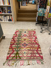 Charger l&#39;image dans la galerie, Tapis Boucherouite Neuf tissé sur un Kilim Neuf La Nouvelle 2
