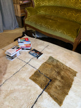 Charger l&#39;image dans la galerie, Tapis Mrirt Neuf Book 1
