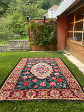 Charger l&#39;image dans la galerie, Tapis Moldave Vintage Agence
