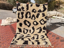 Charger l&#39;image dans la galerie, Tapis Mrirt Neuf Leopard
