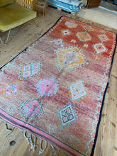 Charger l&#39;image dans la galerie, Tapis Boujaad Vintage Sanguine
