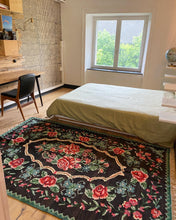 Charger l&#39;image dans la galerie, Tapis Moldave Vintage Room 1
