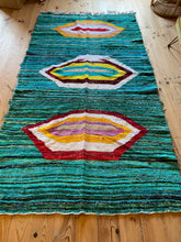 Charger l&#39;image dans la galerie, Tapis Kilim Boucherouite Neuf en coton et soie Good Vibes 4
