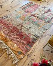 Charger l&#39;image dans la galerie, Tapis Boujaad Vintage Hugo
