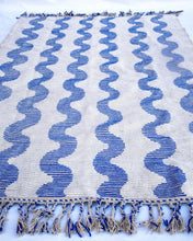 Charger l&#39;image dans la galerie, Tapis Béni Ouarain Neuf Blue Love Love
