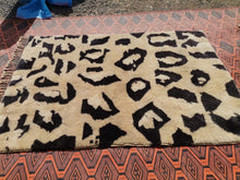 Charger l&#39;image dans la galerie, Tapis Mrirt Neuf Leopard
