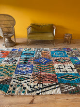 Charger l&#39;image dans la galerie, Tapis Boujaad Neuf en laine recyclée Happy Day 1
