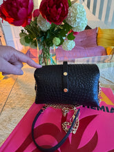 Charger l&#39;image dans la galerie, Sac Bee By Sandra En cuir version croco noir
