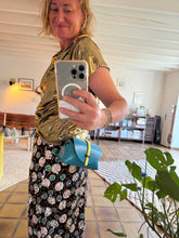 Charger l&#39;image dans la galerie, Sac Bee By Sandra Tout en Cuir Jaune et Bleu ☀️
