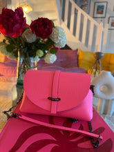 Charger l&#39;image dans la galerie, Sac Bee By Sandra Tout en cuir Rose Fluo
