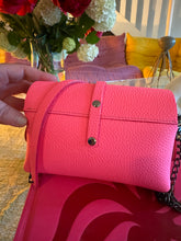 Charger l&#39;image dans la galerie, Sac Bee By Sandra Tout en cuir Rose Fluo
