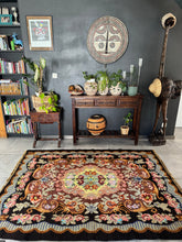 Charger l&#39;image dans la galerie, Tapis Moldave Vintage Summer 1
