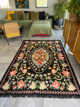Charger l&#39;image dans la galerie, Tapis Moldave Summer 2
