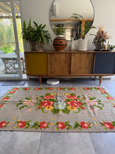 Charger l&#39;image dans la galerie, Tapis Moldave Summer 4
