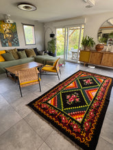 Charger l&#39;image dans la galerie, Tapis Moldave Summer 3

