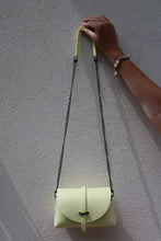 Charger l&#39;image dans la galerie, Sac Bee By Sandra En Cuir Grainé Luc ☀️☀️💫💫✨⭐️

