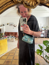 Charger l&#39;image dans la galerie, Sac Bee By Sandra tout en cuir Zébra Lova 🦓💙💙🪩
