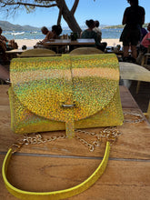 Charger l&#39;image dans la galerie, Sac Bee By Sandra en cuir HOlogramme Gold Bling ☀️☀️🔥🔥🔥🪩🪩🪩
