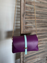 Charger l&#39;image dans la galerie, Sac Bee By Sandra tout en cuir Purple Sky 🩵🩵🩵
