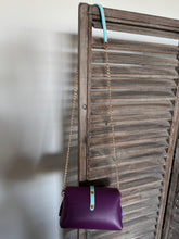 Charger l&#39;image dans la galerie, Sac Bee By Sandra tout en cuir Purple Sky 🩵🩵🩵
