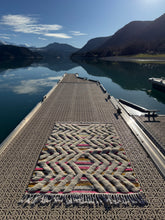 Charger l&#39;image dans la galerie, Tapis Béni Ouarain Neuf tissé sur un Kilim Neuf Lake 2
