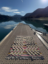 Charger l&#39;image dans la galerie, Tapis Béni Ouarain Neuf tissé sur un Kilim Neuf Lake 2
