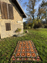 Charger l&#39;image dans la galerie, Tapis Moldave Vintage Hansel et Gretel 2
