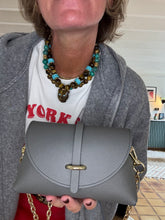 Upload image to gallery, SAC EN CUIR GRAINÉ GRIS PHILIPPE
