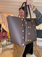 Upload image to gallery, SAC CABAS GEORGES CUIR GRAINÉ CHOCOLAT
