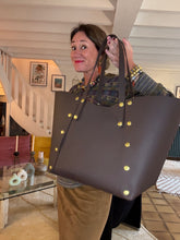 Upload image to gallery, SAC CABAS GEORGES CUIR GRAINÉ CHOCOLAT
