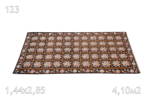 Tapis Moldave Tissé en Laine Ancien Fleurs