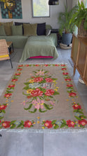 Charger et lire la vidéo dans la visionneuse de la Galerie, Tapis Moldave Summer 4

