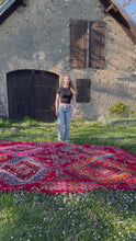 Charger et lire la vidéo dans la visionneuse de la Galerie, Tapis Boujaad Vintage Portofino 7
