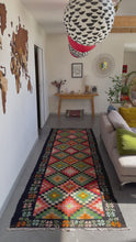 Charger et lire la vidéo dans la visionneuse de la Galerie, Tapis Moldave Summer 7
