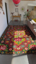 Charger et lire la vidéo dans la visionneuse de la Galerie, Tapis Moldave Summer 10
