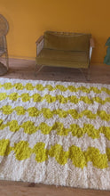 Charger et lire la vidéo dans la visionneuse de la Galerie, Tapis Béni Ouarain Neuf Vagues Yellow Summer
