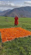 Charger et lire la vidéo dans la visionneuse de la Galerie, Tapis Béni Ouarain Neuf Wanda 2
