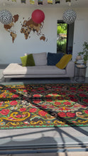 Charger et lire la vidéo dans la visionneuse de la Galerie, Tapis Moldave Summer 9

