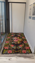 Charger et lire la vidéo dans la visionneuse de la Galerie, Tapis Moldave Vintage Diane 2
