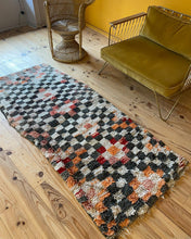 Charger l&#39;image dans la galerie, Tapis Berbère Azilal vintage motif damier
