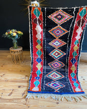 Charger l&#39;image dans la galerie, Tapis berbère atisanal origine Azilal
