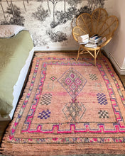 Charger l&#39;image dans la galerie, Tapis Boujaad Vintage Coeur 1
