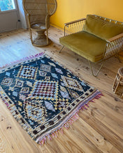 Charger l&#39;image dans la galerie, Tapis Azilal Vintage In Love 3
